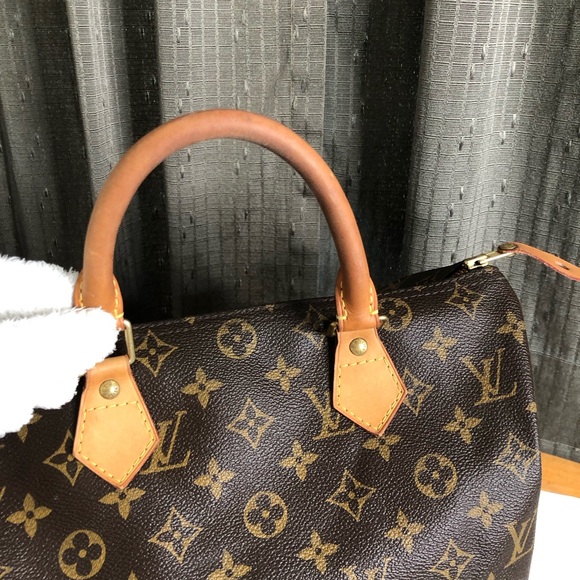 Louis Vuitton Speedy 30 Handbag. Brown & Tan, Monogram. 12 x 9 x 8. Good Shape. - Picture 13 of 16